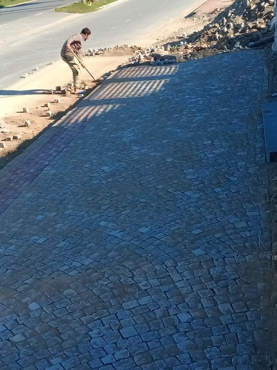 granit bazalt küp taşı ustası