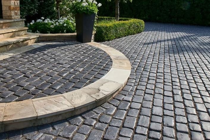 Arnavut kaldırımı taş ustası